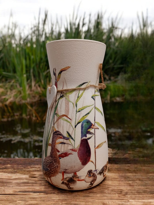 Ducks with Ducklings Vase